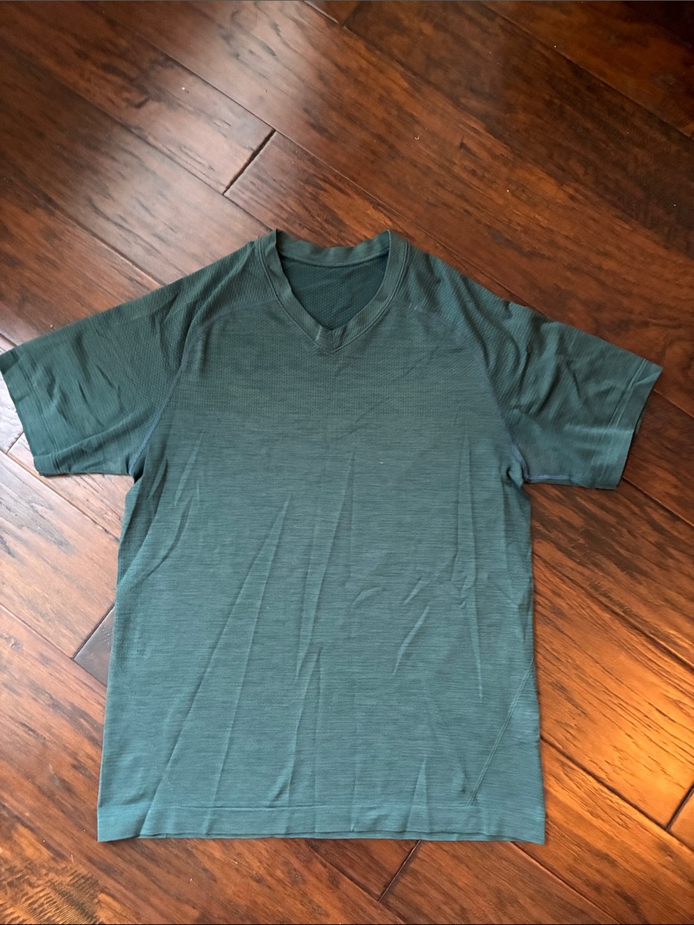 Lululemon tee